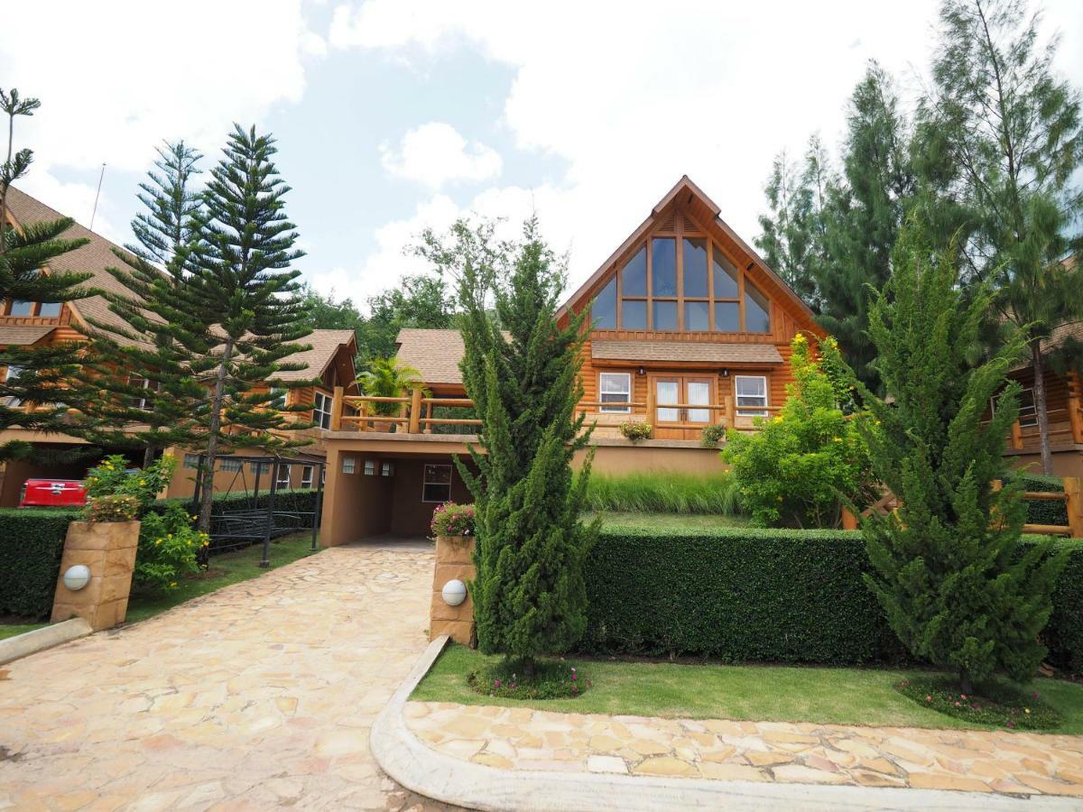 Toscana Log Home Ban Nong Rua Exteriér fotografie